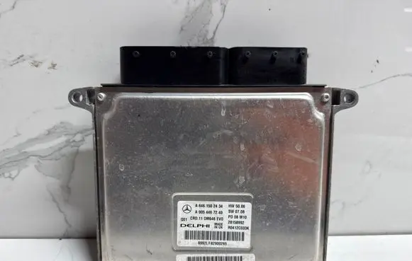 Mercedes-Benz C W204 Engine control unit/module A0054467240