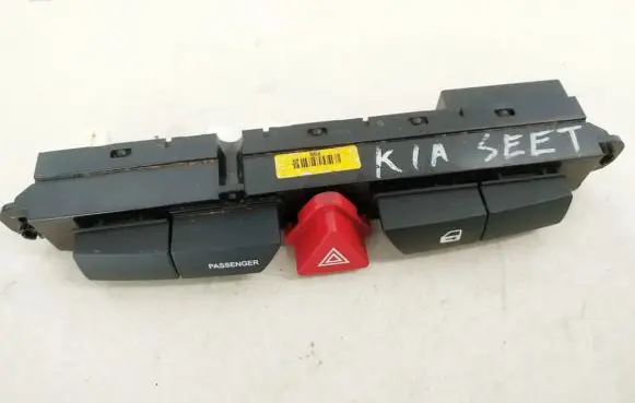 KIA Ceed Hazard light switch 937001h900