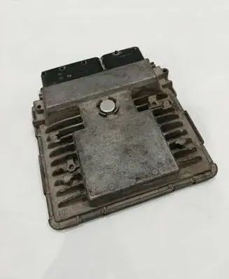 Volkswagen Polo V 6R Engine control unit/module 03F906070FR 03F907309K 5WP44803