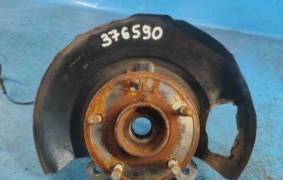 Dodge Grand Caravan Rear wheel hub spindle/knuckle 4743569AE