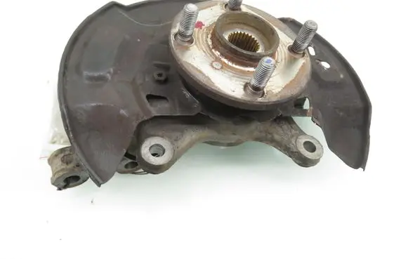 Toyota Yaris Front wheel hub spindle knuckle 