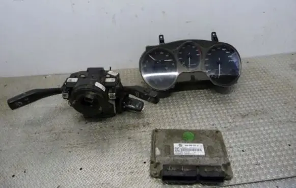 Seat Altea XL Engine ECU kit and lock set 06A906033JC