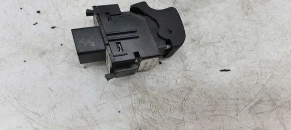 Toyota Corolla E120 E130 Electric window control switch 377077A39A 8481002040