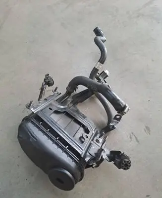 BMW 6 F12 F13 Power steering fluid tank/reservoir 12527610564 23310110