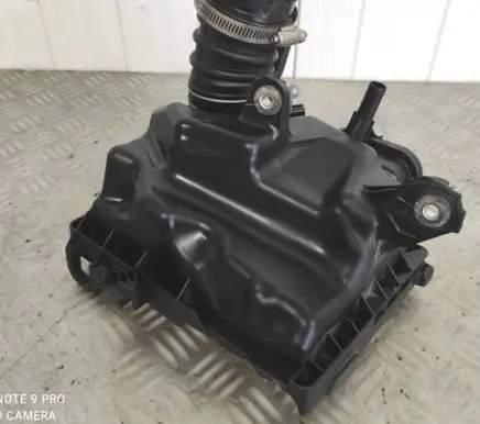 Nissan Micra Air filter box 28JEA156