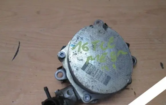 Renault Megane III Vacuum pump