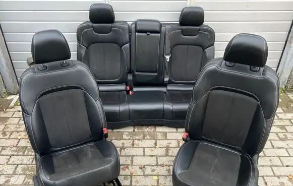 Seat set