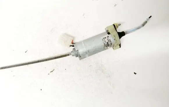 BMW 7 E65 E66 Seat adjustment motor 0130002588 1-1582-01