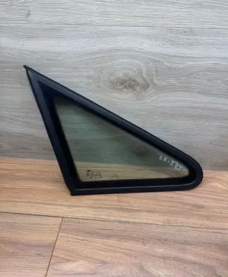 Volkswagen Transporter - Caravelle T5 Rear vent window glass 43R001100 DOT249AS2M24