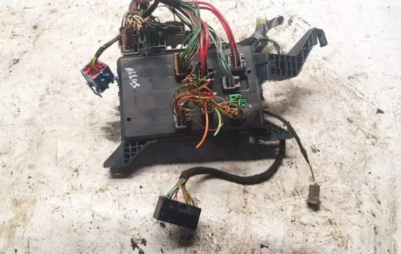 Ford Mondeo Mk III Fuse box set