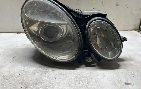 Mercedes-Benz E W211 Headlight/headlamp