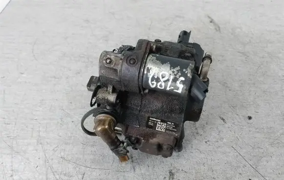 Volvo S40 Fuel injection high pressure pump 