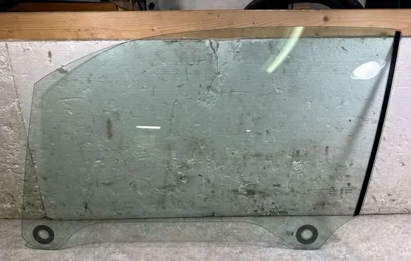 BMW i3 Front door window glass four-door 7290859