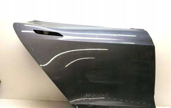 Tesla Model S Rear door