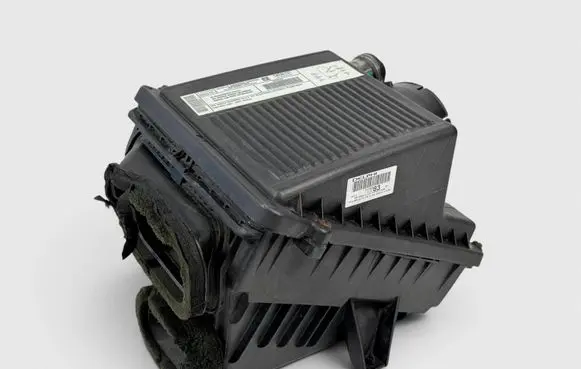 Cadillac Escalade Air filter box 15166883 15908905 25873812