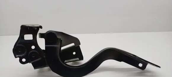 Engine bonnet/hood hinges