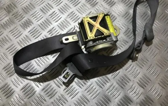 Mazda 6 Front seatbelt