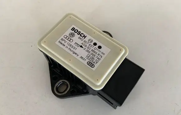Audi A4 S4 B8 8K ESP acceleration yaw rate sensor 8K0907637D