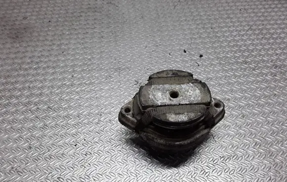 Audi A6 S6 C5 4B Engine mount bracket