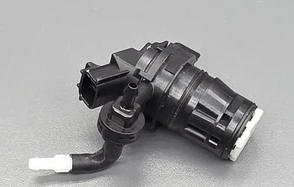 Mazda 3 III Windscreen/windshield washer pump 8603109210