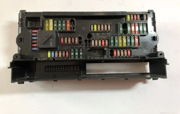 BMW 5 F10 F11 Fuse module 9234421 217033442E