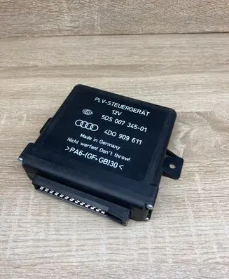Audi A8 S8 D2 4D Steering rack control module 4D0909611 5DS007345