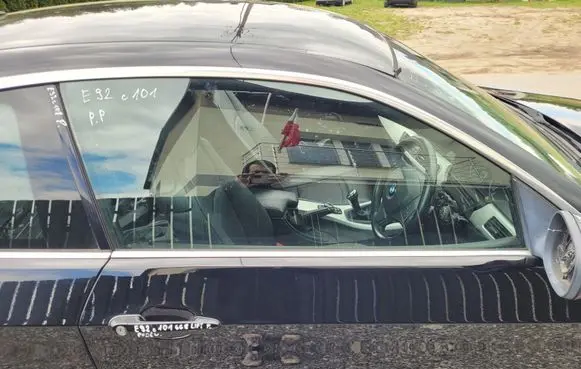 BMW 3 E92 E93 Rear door window glass