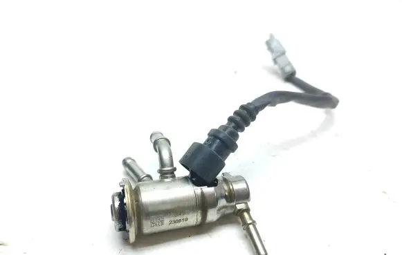 Renault Kadjar AdBlue injector 208995377R K249400211 HM0LT9382R