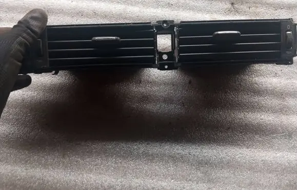 Volvo S80 Dash center air vent grill 30676292