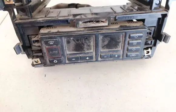 Audi A4 S4 B5 8D Climate control unit 8l0820043b 5hb007608-00