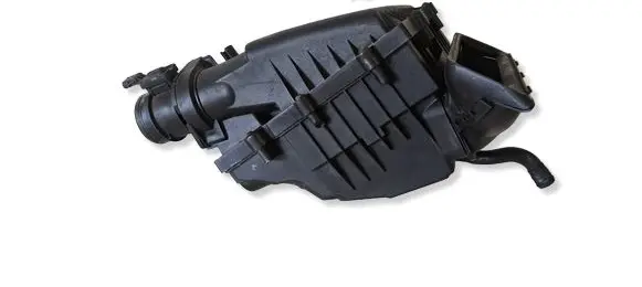 Volkswagen Touran III Air filter box 5Q0129620B