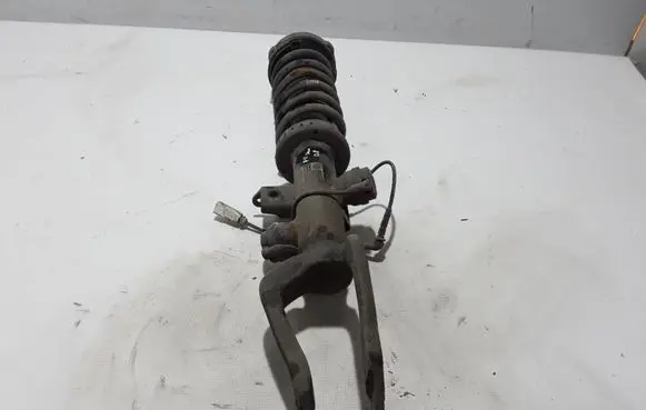 BMW 5 F10 F11 Front shock absorber/damper 6852930