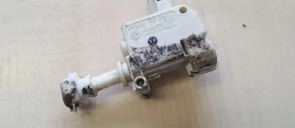 Volkswagen PASSAT B6 Central locking motor 