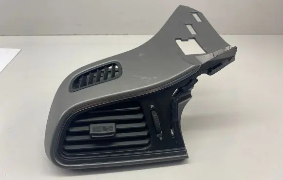 Renault Kadjar Dashboard side air vent grill/cover trim 00189100