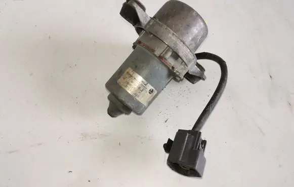 Jaguar X-Type Vacuum pump 1X432C506AA