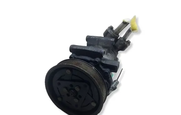 Renault Clio III Air conditioning (A/C) compressor (pump) SD6V12KASACJ SD6V12 8200866437