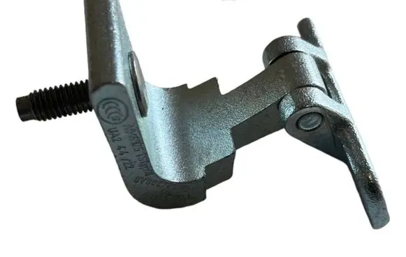 Volkswagen PASSAT B8 Tailgate/trunk/boot hinge 8V3827299B