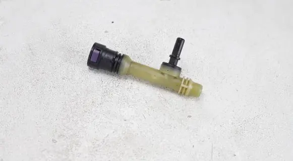 Volvo V40 Engine coolant pipe/hose 31338581