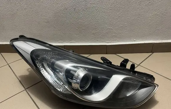 Hyundai i30 Headlight/headlamp 92102A6020