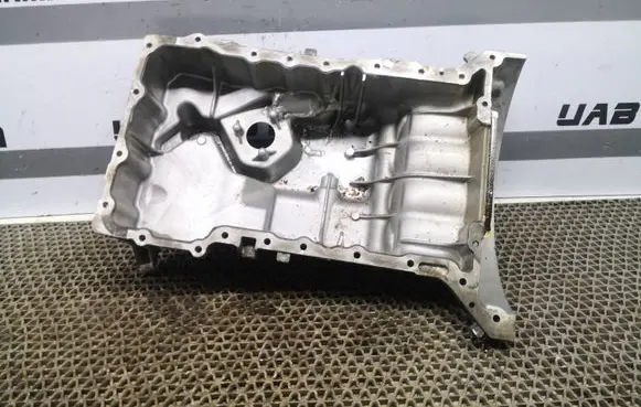 Mercedes-Benz CLA C117 X117 W117 Oil sump A2700140000