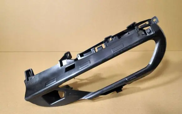 Volvo XC60 Fog light bracket 31449131