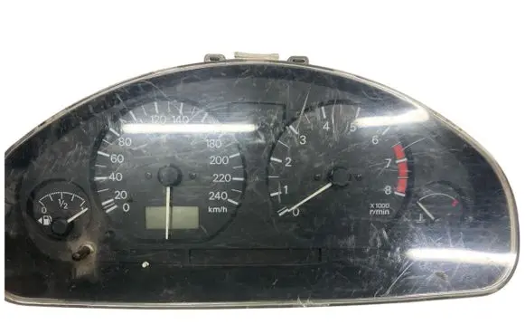 Speedometer (instrument cluster)