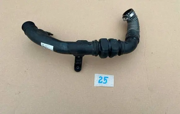 Ford Kuga II Intercooler hose/pipe FV416C646DD