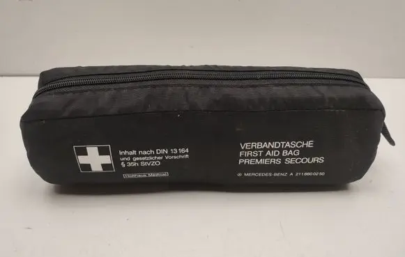 Mercedes-Benz E W211 First aid kit A2118600250