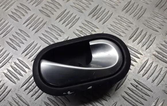 Renault Scenic II - Grand scenic II Rear door handle trim 8200028486