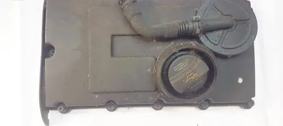 Volkswagen Golf V Rocker cam cover 03g103475