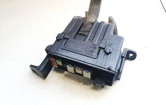 Toyota Previa (XR30, XR40) II Fuse box set 3267