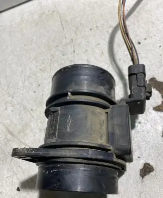 Renault Scenic I Mass air flow meter 7700109812 H7700104426 5WK9620
