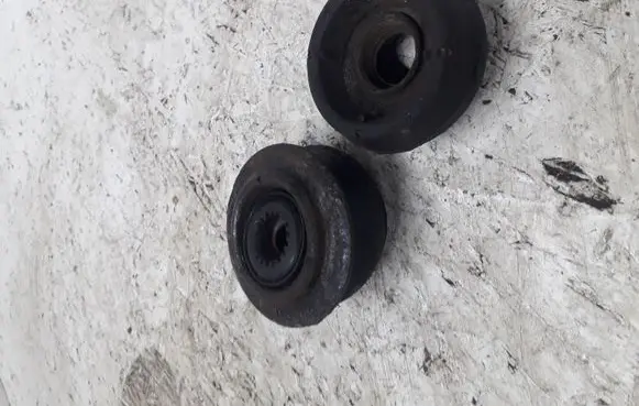 Volkswagen New Beetle Front upper strut mount 
