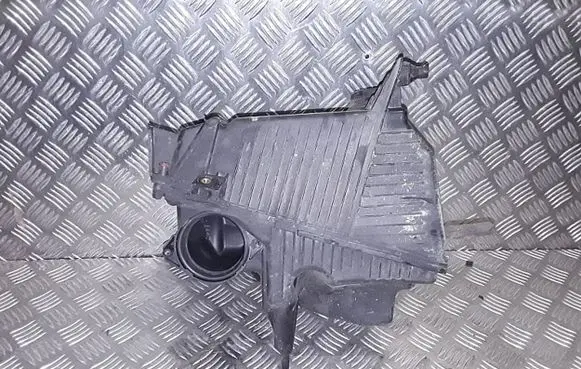 Renault Kangoo II Air filter box 8200788196